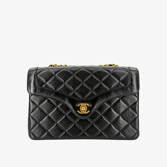 JW672 - CHANEL Vintage Black Lambskin Flap Bag