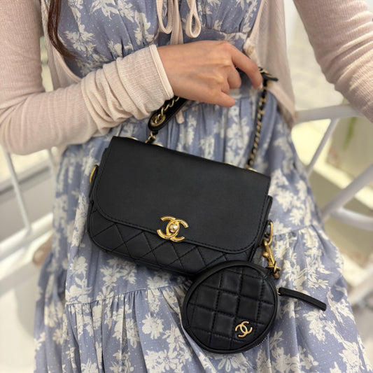 JAH217 - CHANEL Vintage Black Calfskin Multi-Pouching Flap Bag