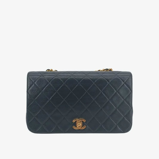 jah69-chanel-vintage-black-lambskin-full-flap-bag