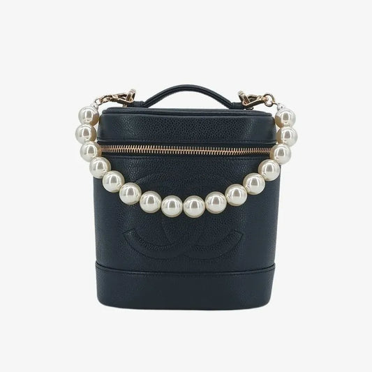 jt428-chanel-vintage-black-caviar-leather-cosmetic-bag