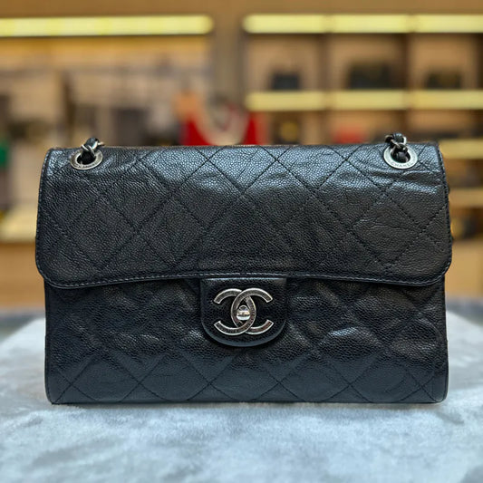 c521-chanel-black-caviar-leather-flap-bag