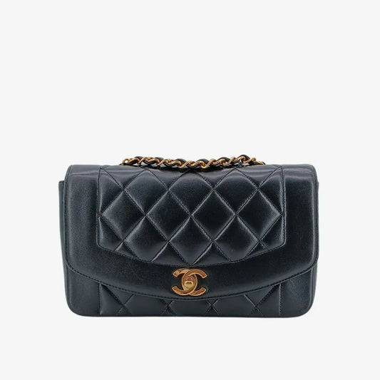 ra344-chanel-vintage-black-lambskin-22cm-diana-flap-bag