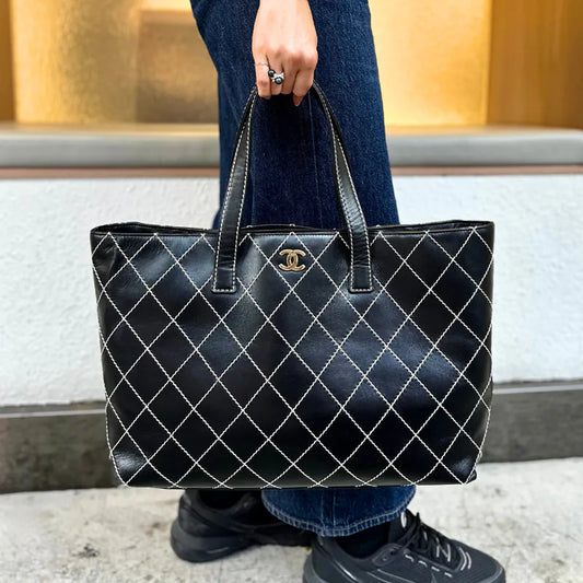 c472-chanel-vintage-black-calfskin-wild-stitch-tote-bag