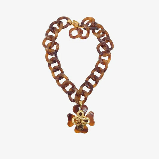 90208982-chanel-vintage-clover-motif-tortoiseshell-necklace