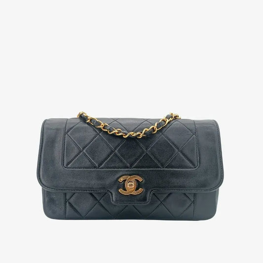 jr660-chanel-vintage-black-lambskin-quilted-flap-bag