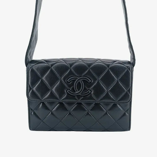 rb213-chanel-vintage-black-lambskin-quilted-flap-bag
