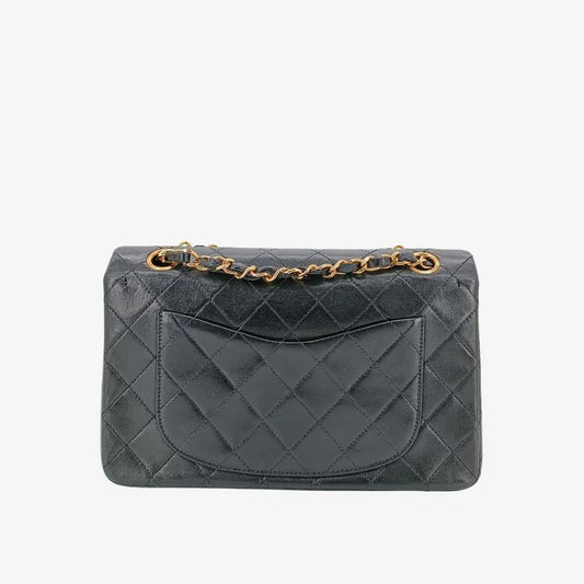 ra893-chanel-vintage-black-lambskin-23cm-classic-flap-bag