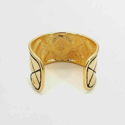 jr889-chanel-gold-quilted-cuff-bracelet