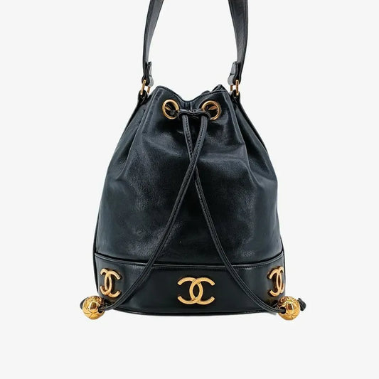 jt346-chanel-vintage-black-lambskin-bucket-bag