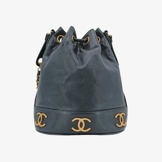 ra321-chanel-vintage-black-lambskin-gold-ball-bucket-bag
