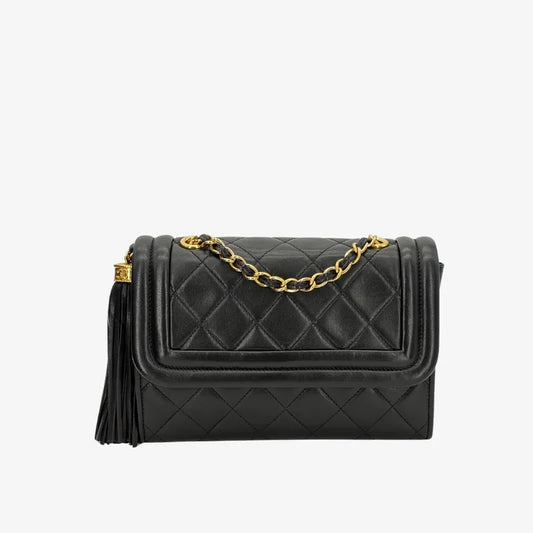 RE526 - CHANEL Vintage Black Lambskin Quilted Flap Bag