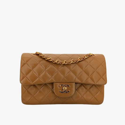 jt021-chanel-vintage-beige-lambskin-23cm-classic-flap-bag