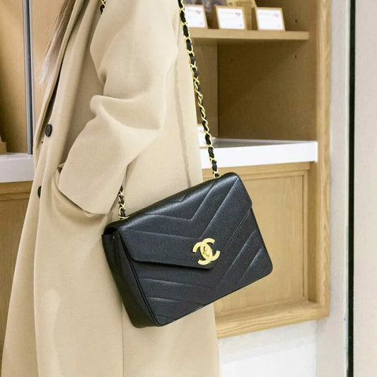 jr585-chanel-vintage-black-caviar-leather-jumbo-flap-bag