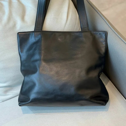 c535-chanel-vintage-black-lambskin-tote-bag