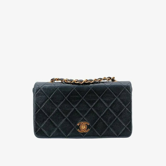 ra557-chanel-vintage-black-lambskin-full-flap-bag