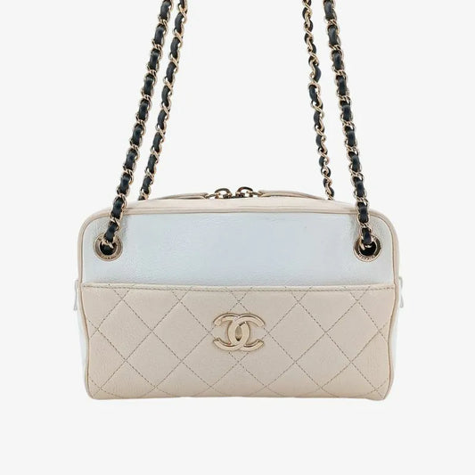 c491-chanel-tricolour-beige-white-black-goatskin-quilted-camera-bag