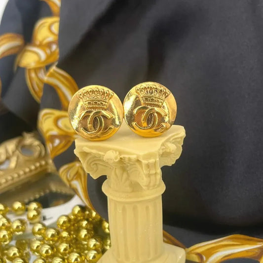 jt360-chanel-vintage-cc-crown-gold-plated-clip-on-earrings