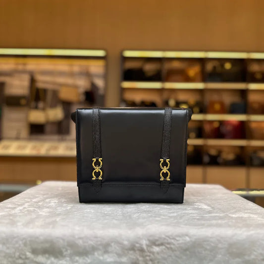 rc981-salvatore-ferragamo-vintage-navy-leather-shoulder-bag