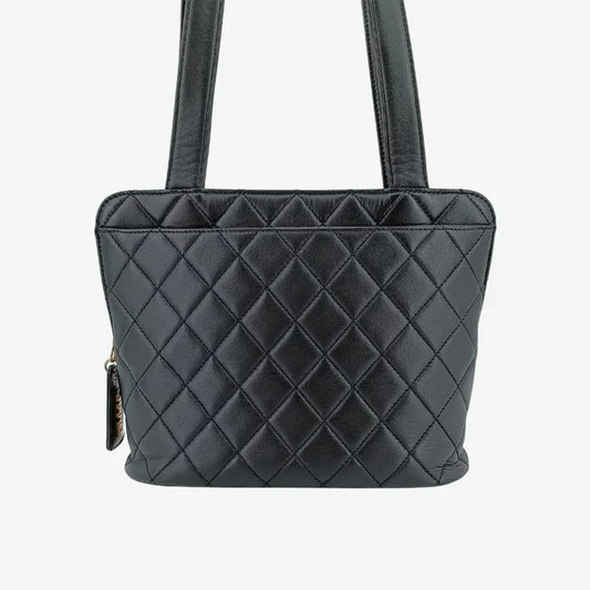 jw210-chanel-vintage-black-lambskin-quilted-tote-bag