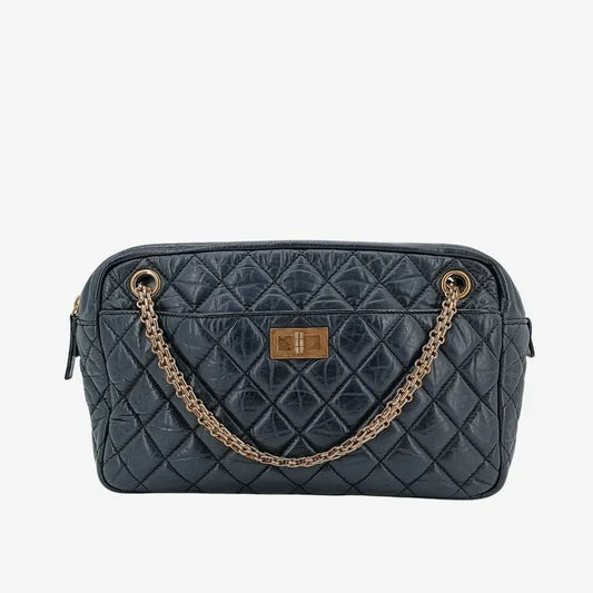c477-chanel-vintage-black-calfskin-255-chain-camera-bag