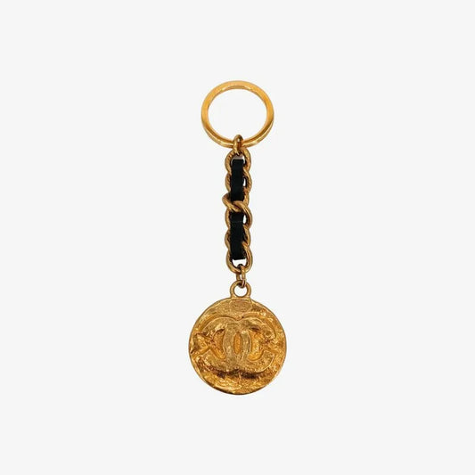 ra111-chanel-gold-key-ring
