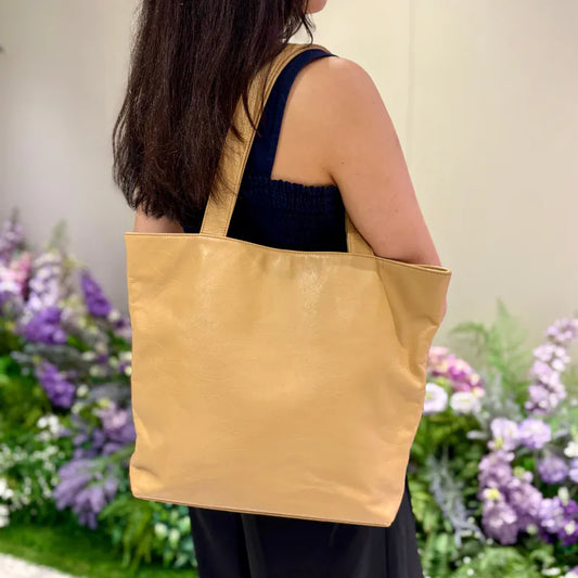 JY840 - CHANEL Vintage Beige Lambskin CC Embossed Tote Bag