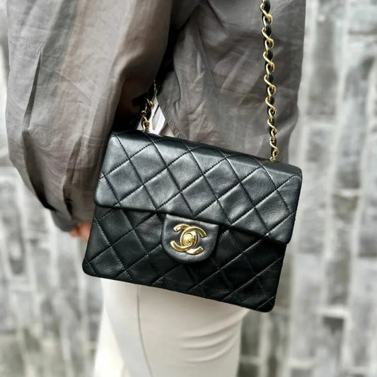 ra684-chanel-vintage-black-lambskin-17cm-mini-square-flap-bag