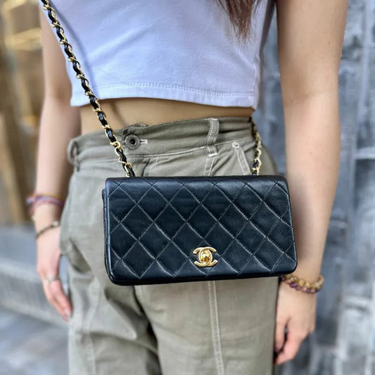 ra557-chanel-vintage-black-lambskin-full-flap-bag