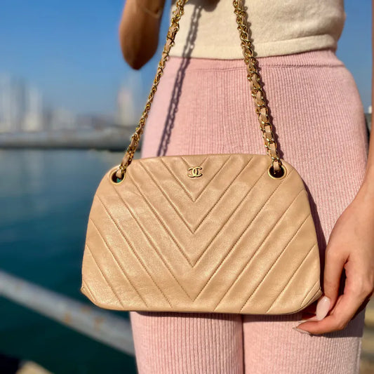rb447-chanel-vintage-beige-lambskin-chevron-handbag