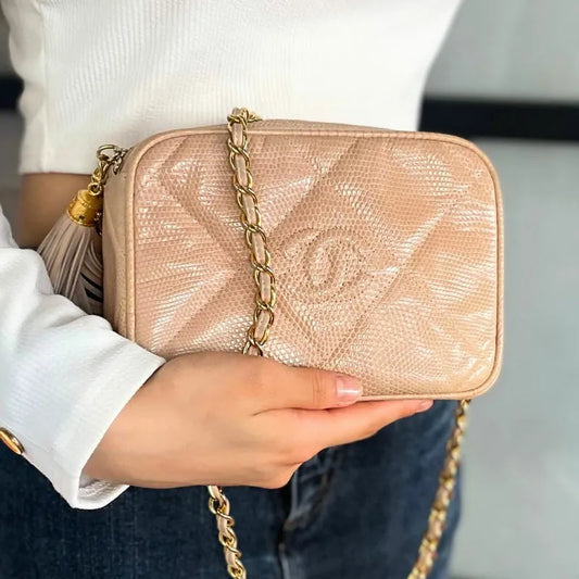 ra048-chanel-vintage-pink-lizard-skin-tassel-camera-bag