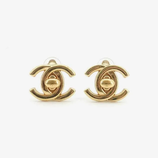 jt319-chanel-vintage-cc-turnlock-gold-plated-clip-on-earrings