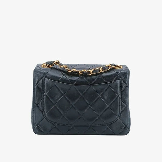 ra216-chanel-vintage-black-lambskin-17cm-mini-square-flap-bag