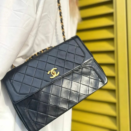 ra088-chanel-vintage-black-lambskin-quilted-flap-bag