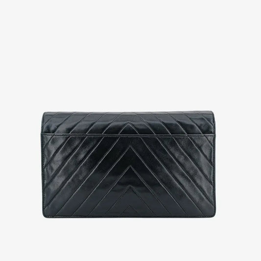 ju916-chanel-vintage-black-lambskin-chevron-push-lock-flap-bag