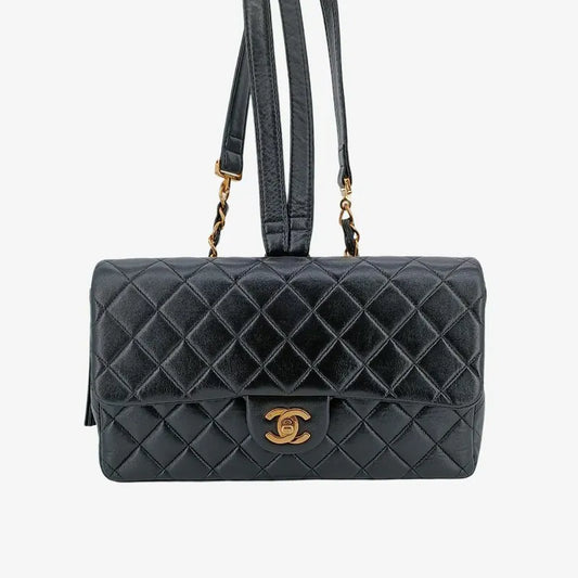 ra807-chanel-vintage-black-lambskin-flap-backpack
