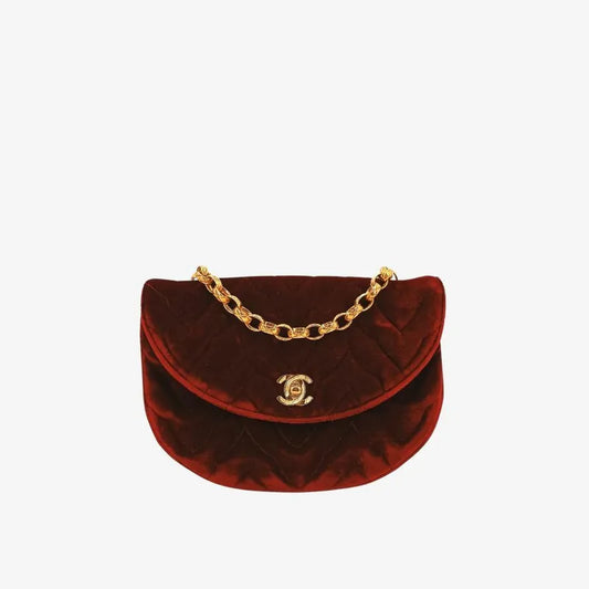c452-chanel-vintage-red-velvet-gold-chain-half-moon-flap-bag