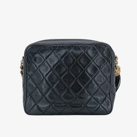 ra699-chanel-vintage-black-lambskin-quilted-camera-bag