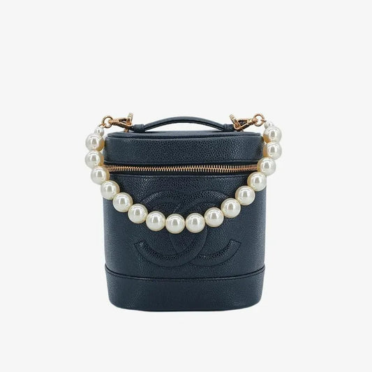 jt080-chanel-vintage-black-caviar-leather-cosmetic-bag