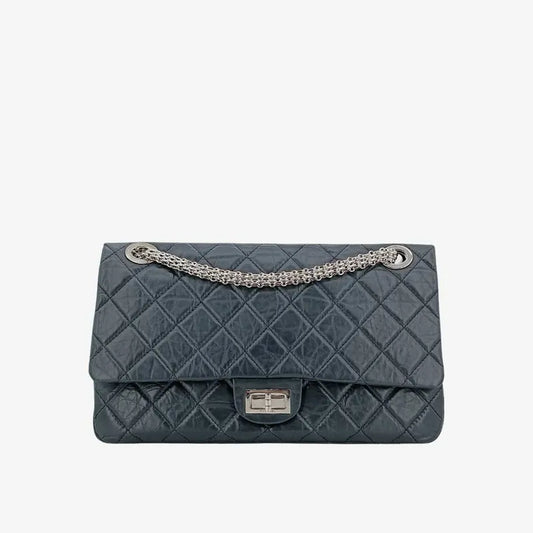 c387-chanel-black-calfskin-255-maxi-flap-bag