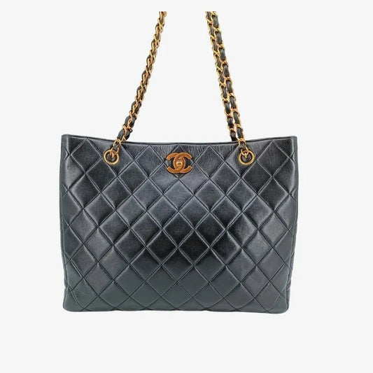 ra010-chanel-vintage-black-lambskin-quilted-tote-bag