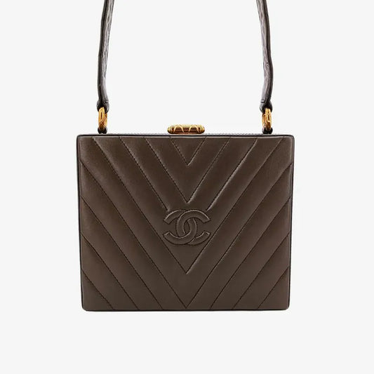 rb146-chanel-vintage-dark-brown-lambskin-chevron-box-bag