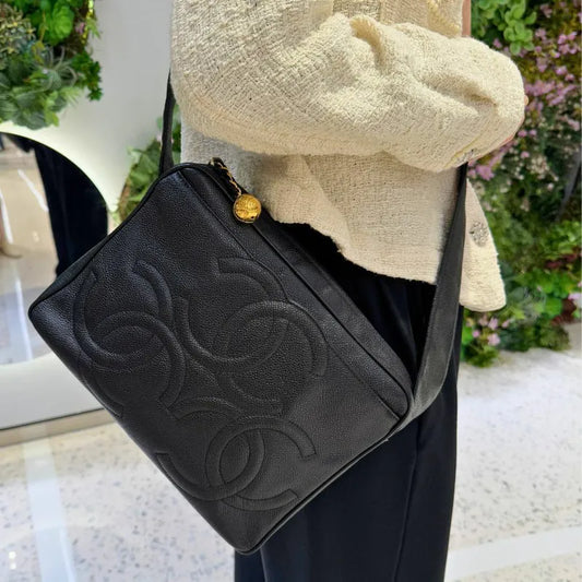 rb458-chanel-vintage-black-caviar-leather-triple-cc-camera-bag