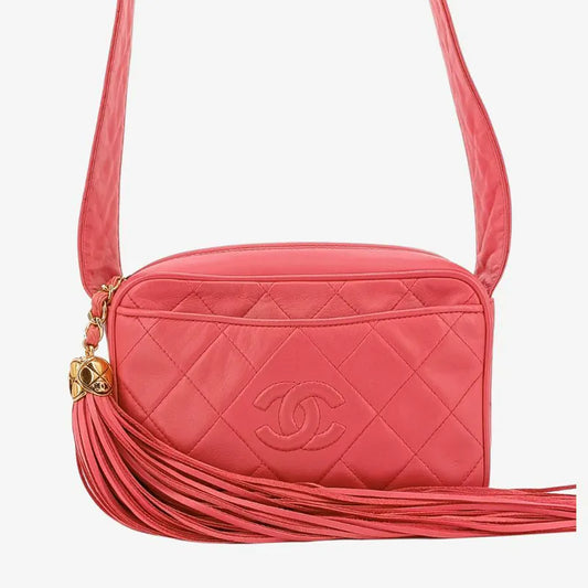 ju999-chanel-vintage-coral-lambskin-tassel-camera-bag