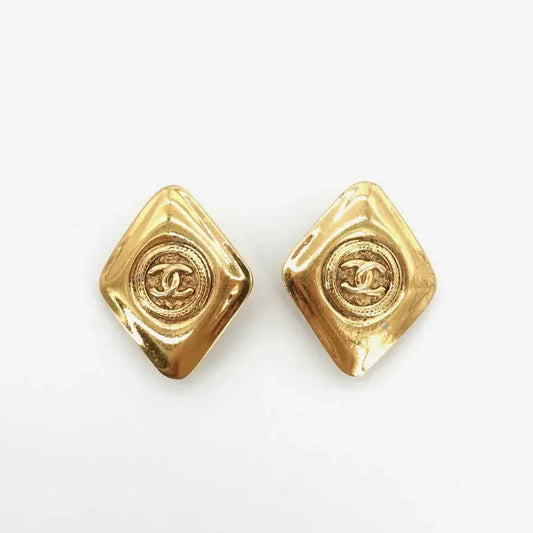 jr729-chanel-vintage-diamond-gold-plated-clip-on-earrings