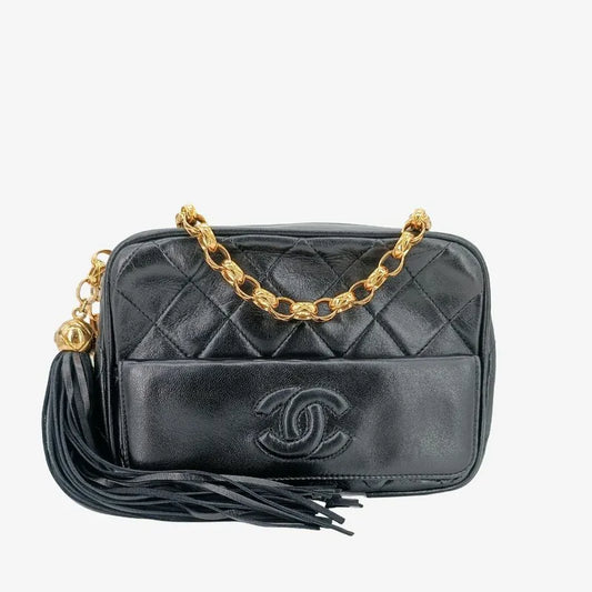 jt145-chanel-vintage-black-lambskin-tassels-gold-chain-camera-bag