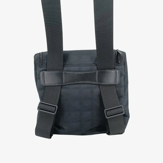 ra338-chanel-vintage-black-nylon-backpack