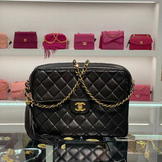 rc473-chanel-vintage-black-lambskin-quilted-camera-bag