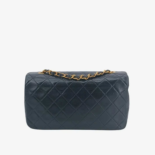 jah69-chanel-vintage-black-lambskin-full-flap-bag