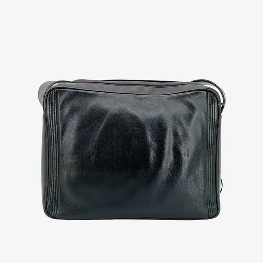 jr611-chanel-vintage-black-lambskin-camera-bag