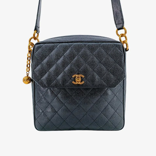 rb364-chanel-vintage-black-caviar-leather-quilted-camera-bag